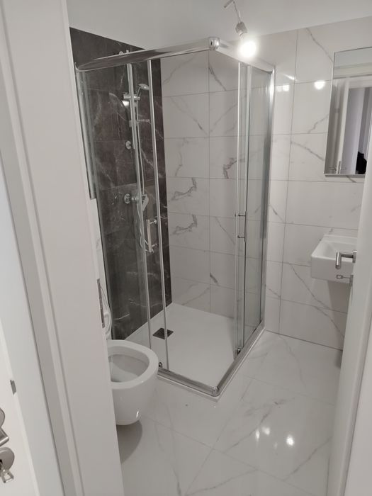 Prima inchiriere apartament 3 cam, decomandat, 2 bai, 73 mp