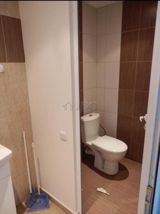 Голямо помещение под наем на партер в кв.Мидия Енос в град Русе