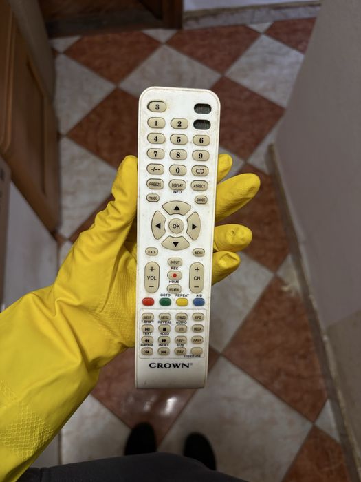 Crown LED TV 24D16AWS