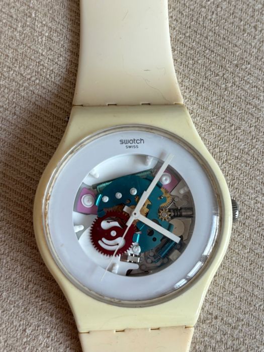 Часовник Swatch - Sofia Mulanovich