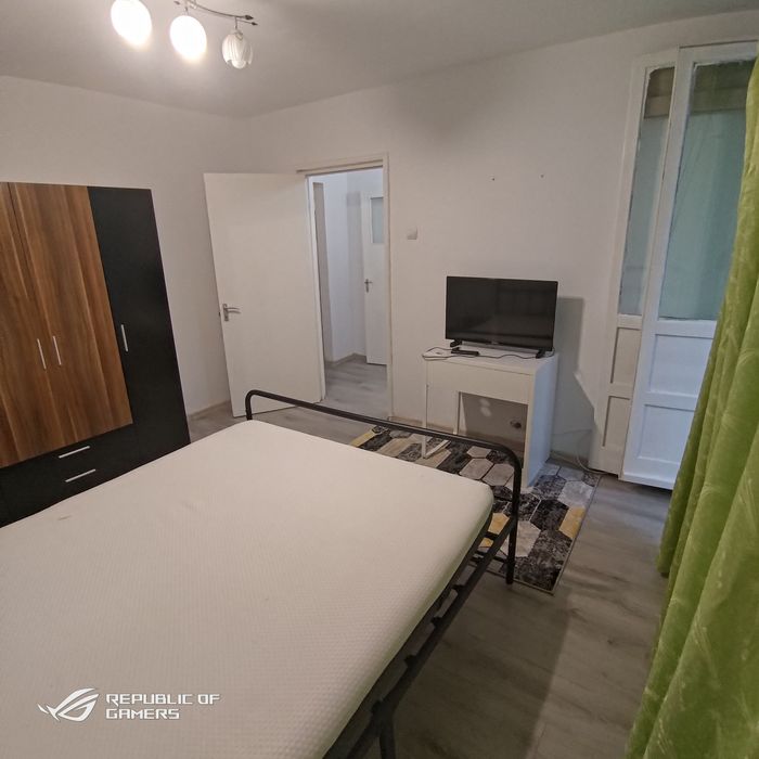 Inchiriez Apartament 3 camere