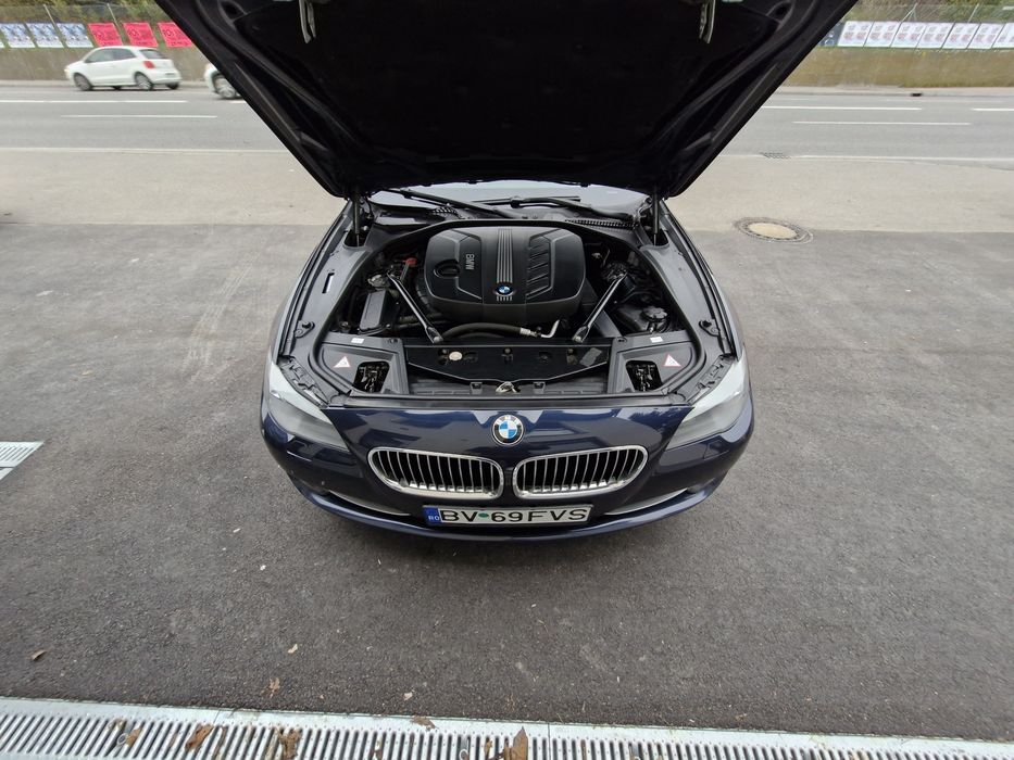 BMW seria 5 520d F11