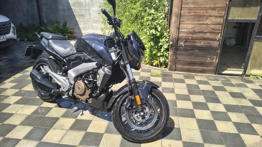 Motocicleta 6500 km , aproape noua.