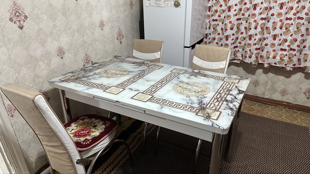 Продам стол со стульями