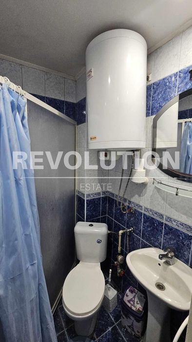 Дава се под наем Тристаен апартамент в Варна, Колхозен пазар - 73 кв.м за 448.8 € - Снимка #6