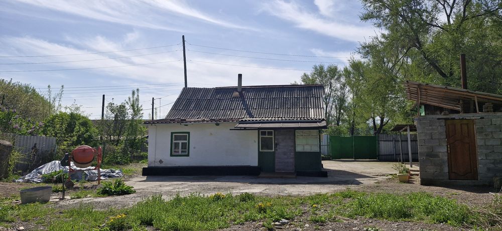 Дом с участком 20 сот