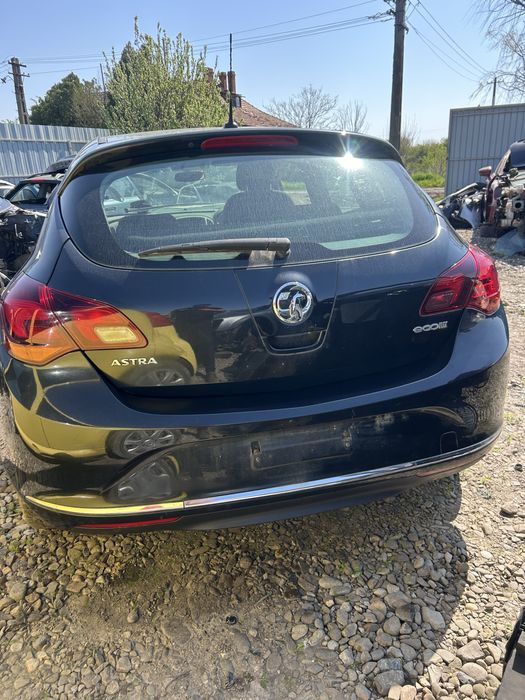 Bară spate completă Opel Astra J facelift 2014