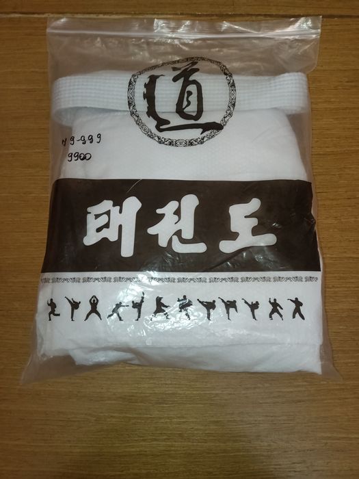 Спортивная форма для таэквондо