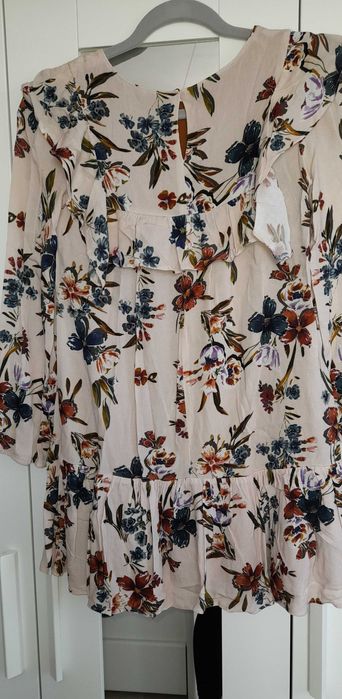 Прекрасна рокля на цветя Zara за ръст 164