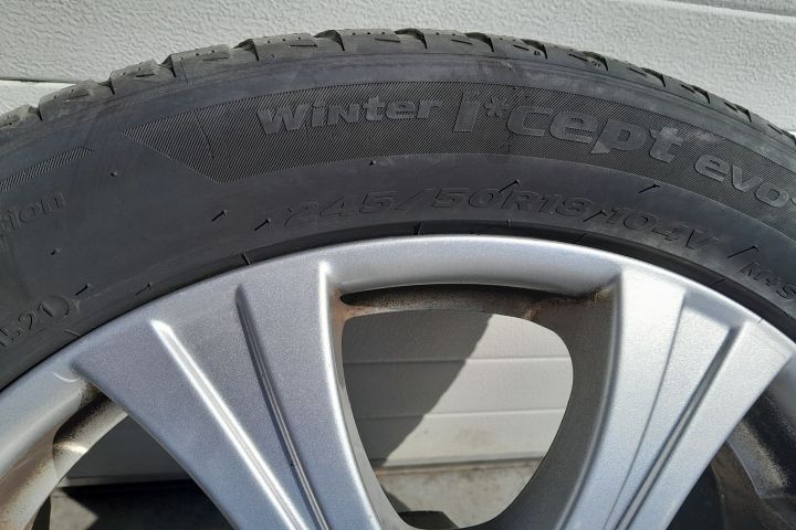 Jante aliaj cu anvelope 18 - set 245/50 R18 BMW Seria 5 F11 [2009 - 2