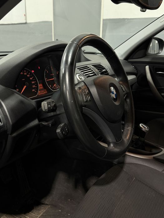 BMW 1 Series 2009 — imagine 5