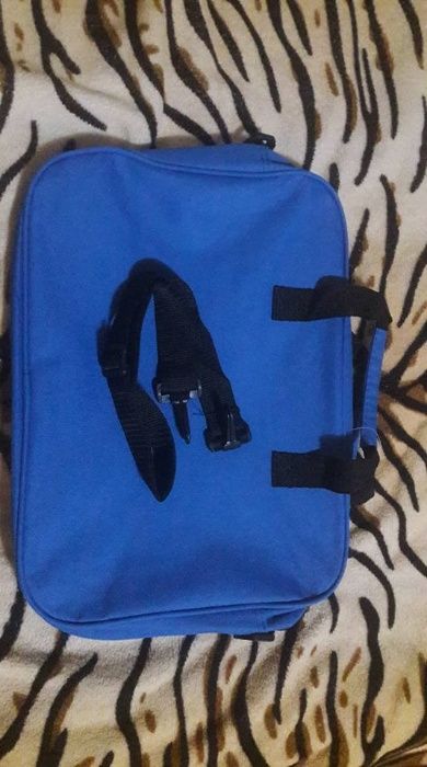 нова чанта за лаптоп