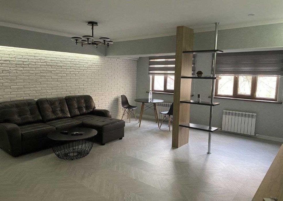 Маским Горький 2 комнат метро БИЙ буз базар Сайрам ФОТО РЕАЛЬНЫЕ