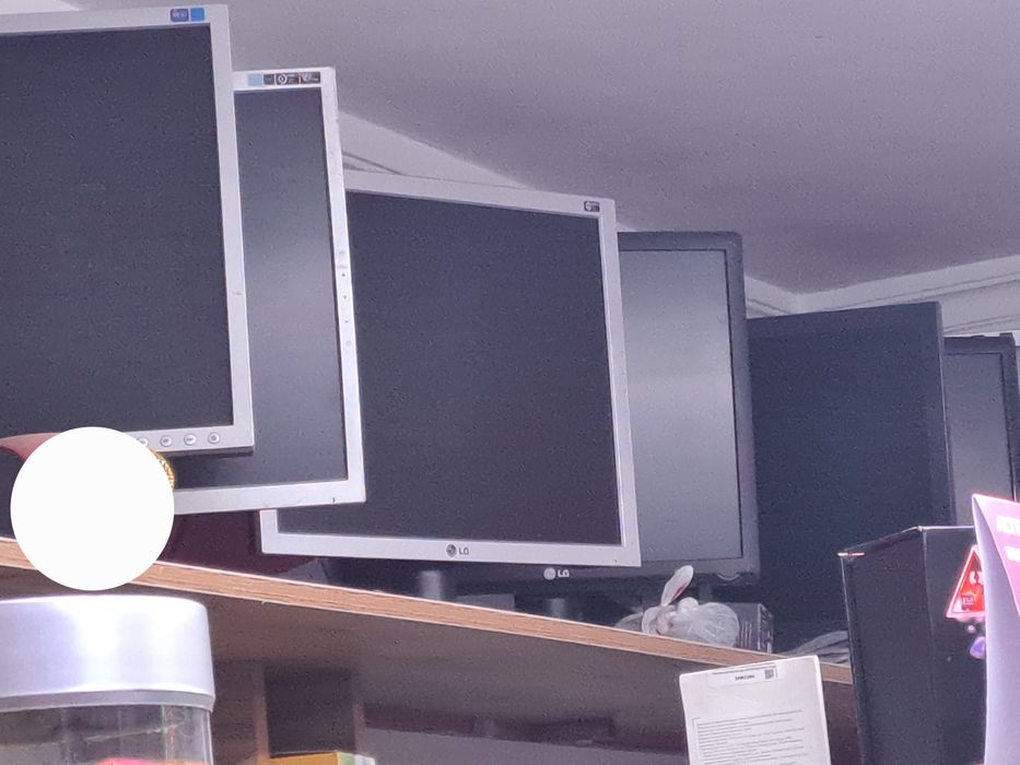 Мониторы для компьютера или для камеры