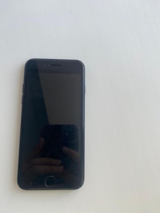 Продам айфон 7, пишите на ватсап