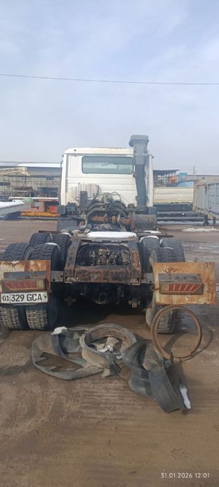 Тягач SHAC дизель сотилади