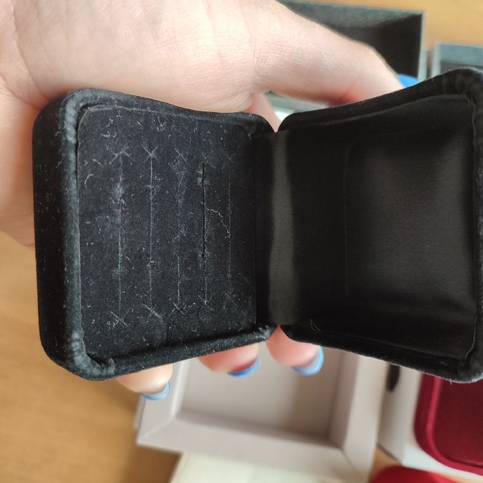 Cutie / Cutiuță inel, verighete, cercei,lănțișor)