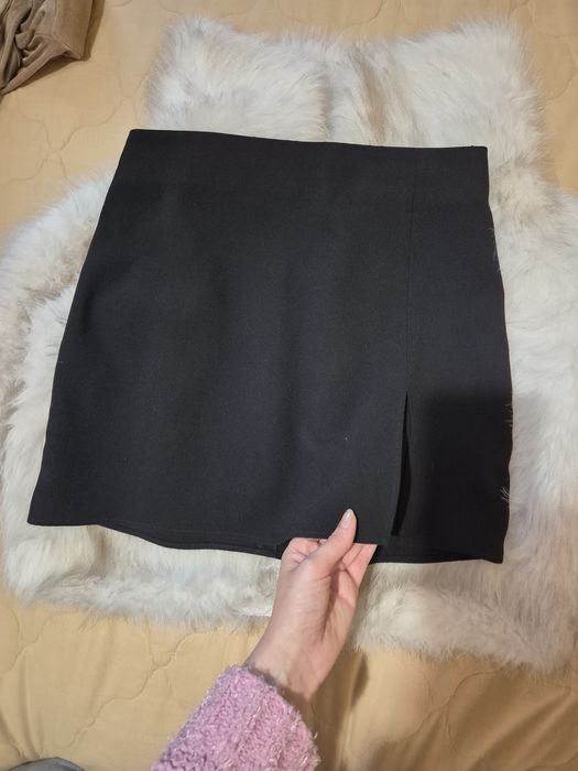 Къси поли в черно