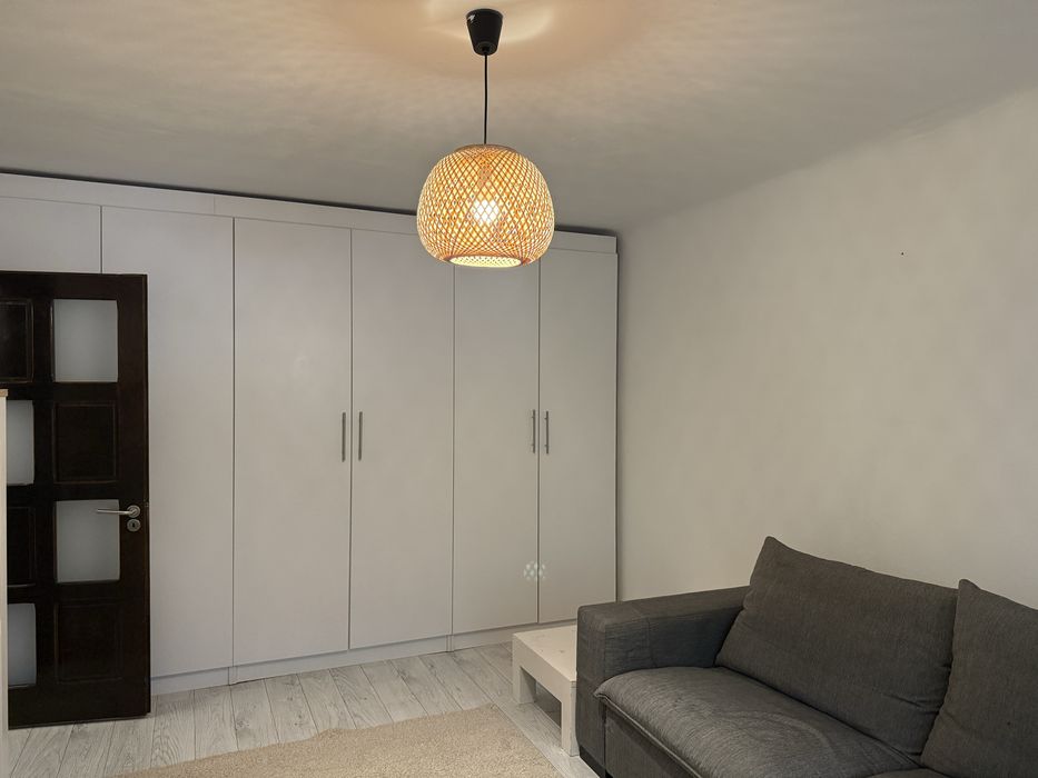 Inchiriere apartament 3 camere,decomandat, complet mobilat - Rovine, Craiova