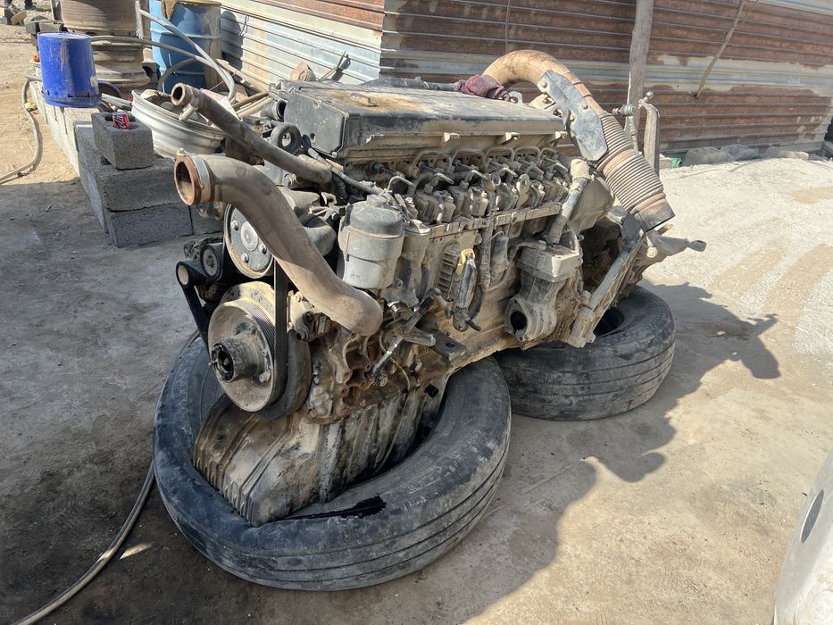 Mersedes AXOR двигетель