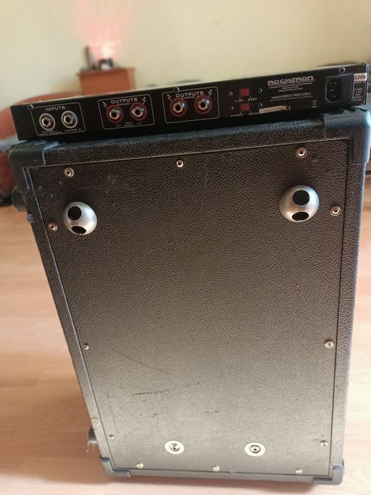 Vând urgent Cabinet Chitara eminence