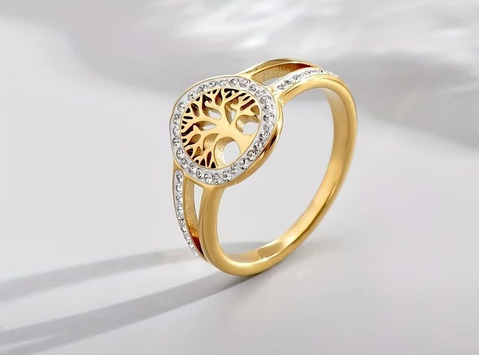 2 Набора бижутерии.