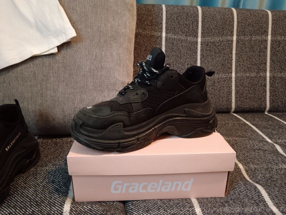 Balenciaga Triple s