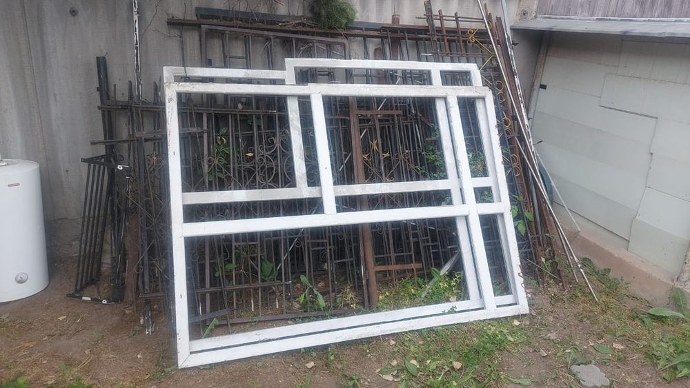 Пластиковые окна двери нету касяков