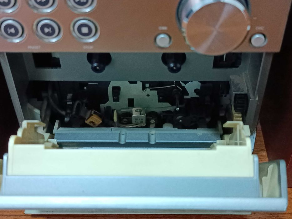 Продам или обмен музыкальный центр Philips