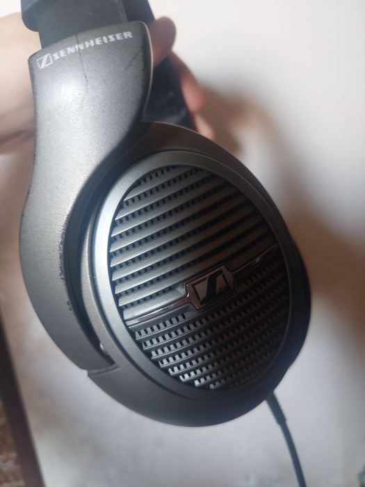 Sennheiser HD518 naushnik holati yaxshi