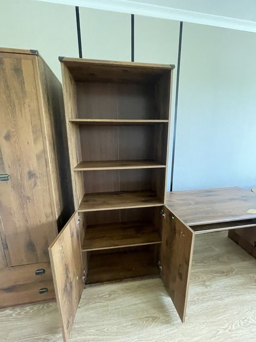 Продам комплект мебели