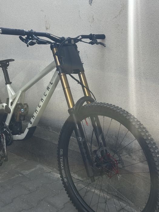 Commencal Supreme V5 XL