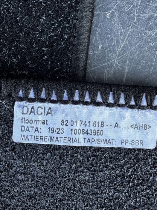 Set Presuri /covorașe mocheta oem Dacia spring