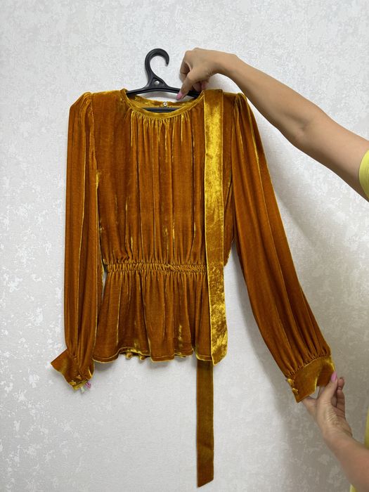 Продам два платья