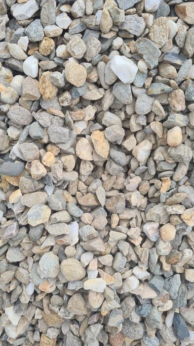 Calcar granit gri chisai balastru nisip asfalt frezat miniexcavator