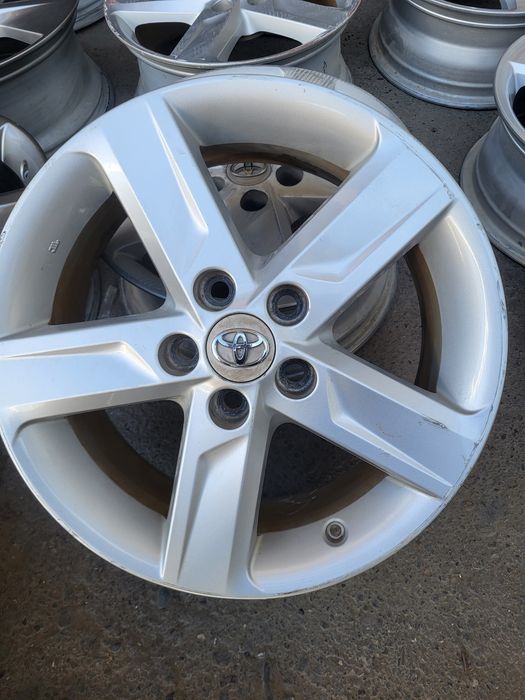 Диска R 17 Camry 50