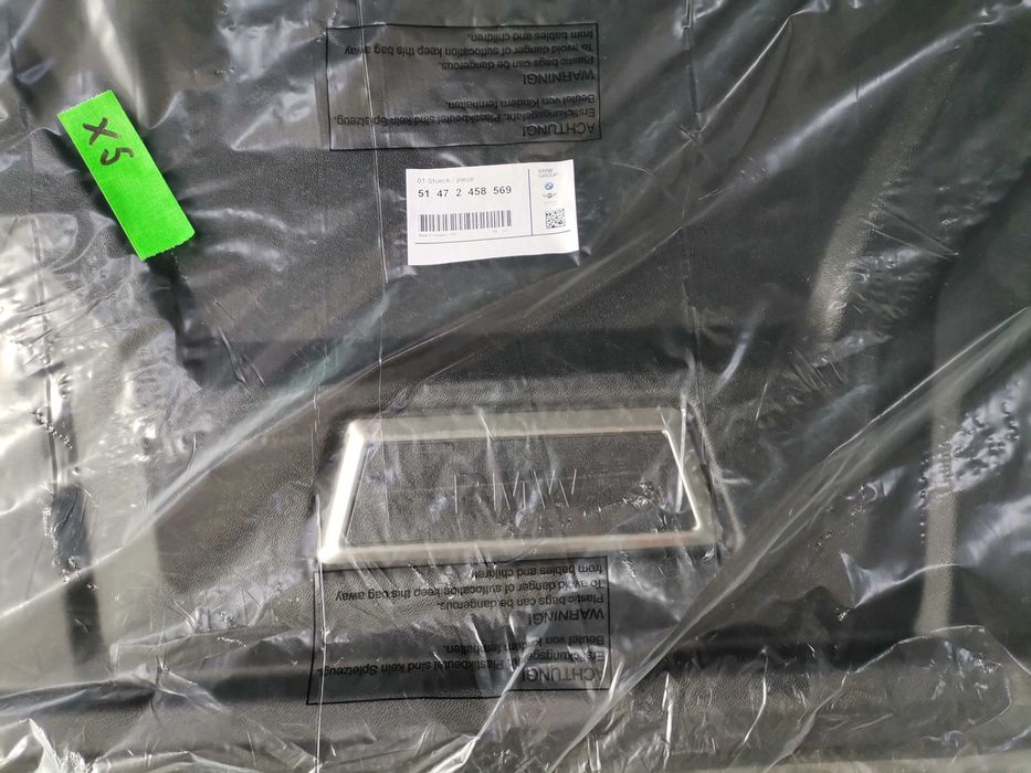 Нова BMW Оригинална Стелка за Багажник BMW X05 G05 Г05 - B06