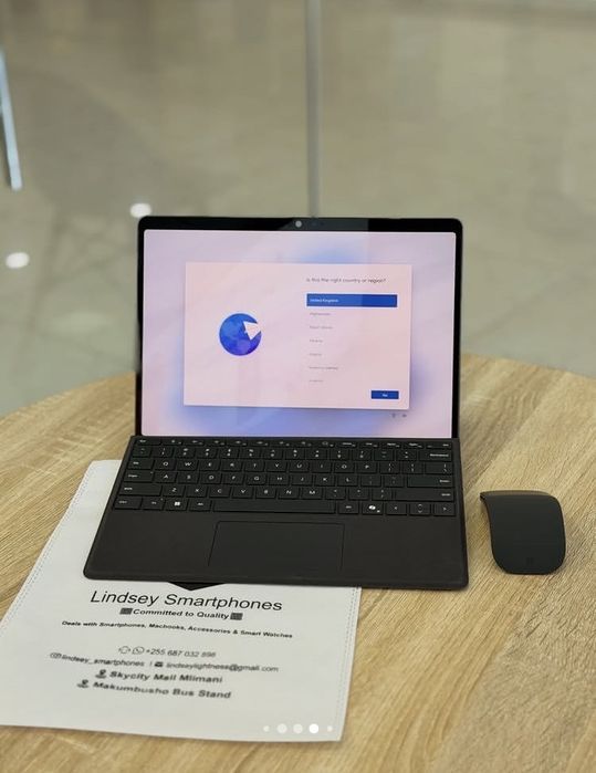 Tableta Microsoft Surface PRO X , ca NOUA cu Tastatura inclusa