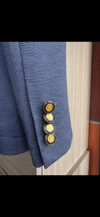 Продавам чисто нови дънки True Religion 33/34 размер