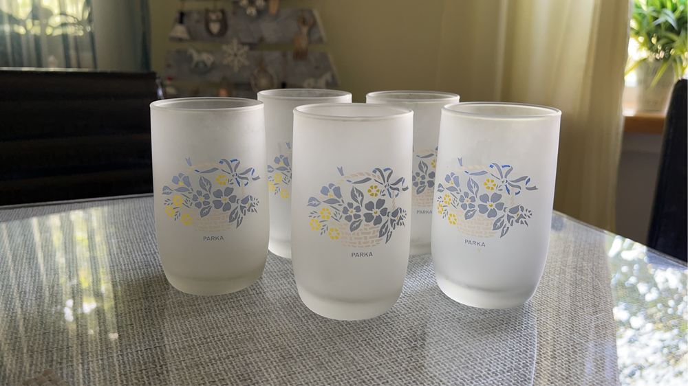 Посуда  разная бокалы вазы