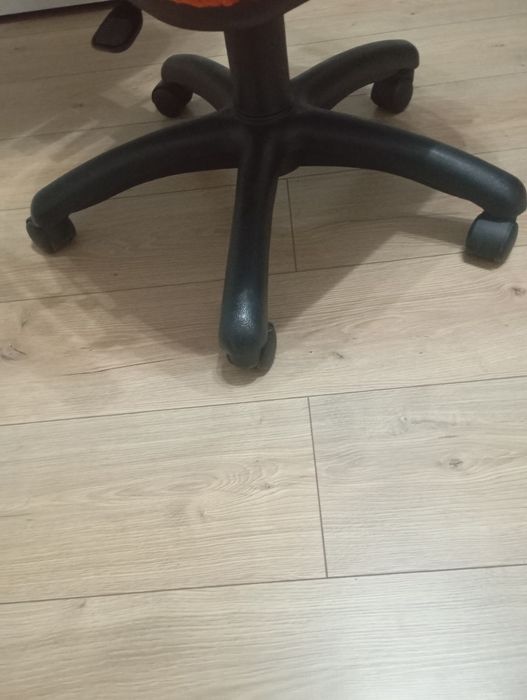 Продам офисное кресло
