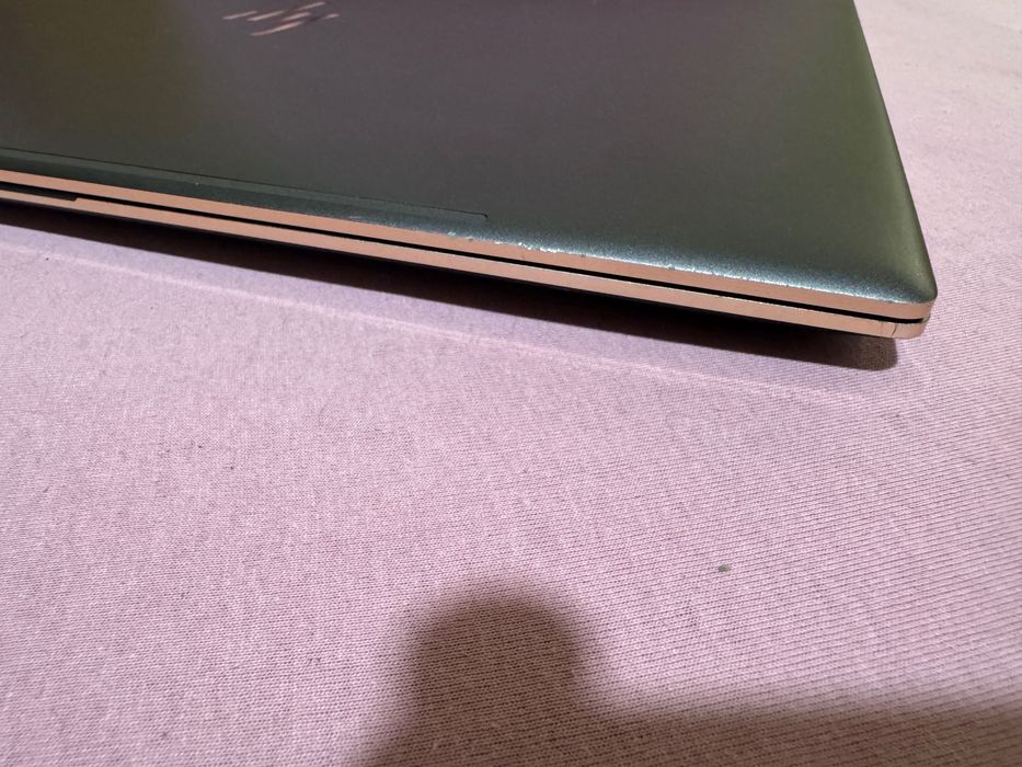 HP Spectre 15 x360 (i7-8705G/16Gb/256Gb/4Gb Radeon/15”4K IPS)