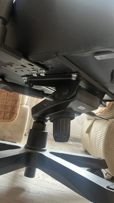 Кресло DxRacer Master игровое компьютерное