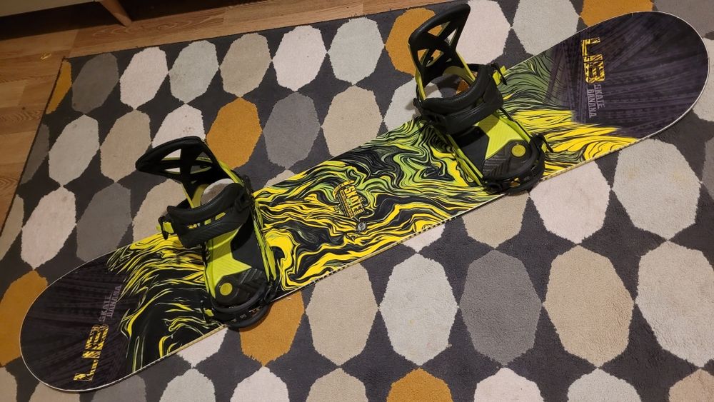 Placa snowboard LIB TECH 153 cu legături NITRO Phantom