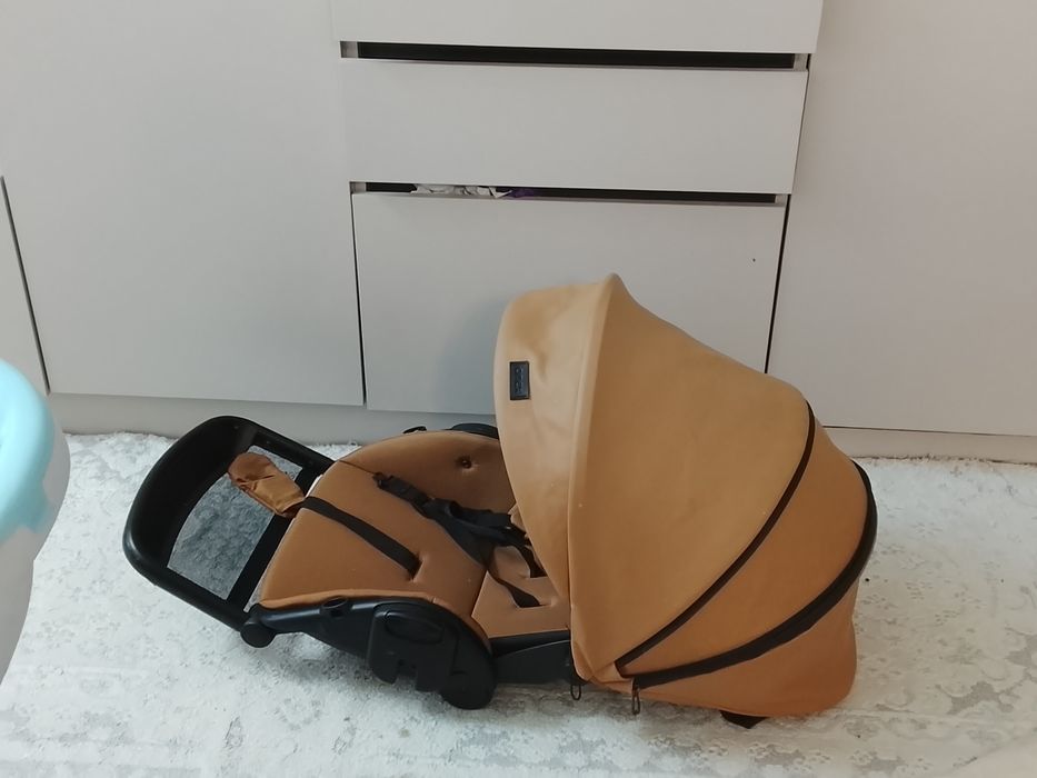 Коляска оникс бу два в одном