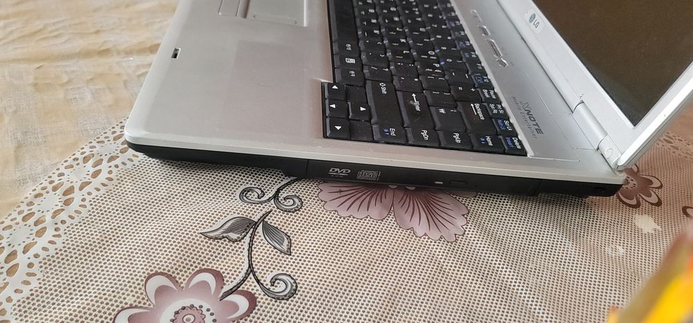 Наутбук сотаман .