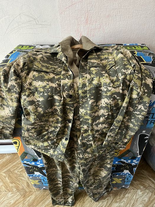 Продается форма школьная военная