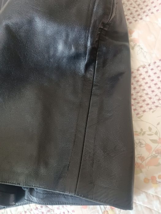 Чёрная кожаная юбка