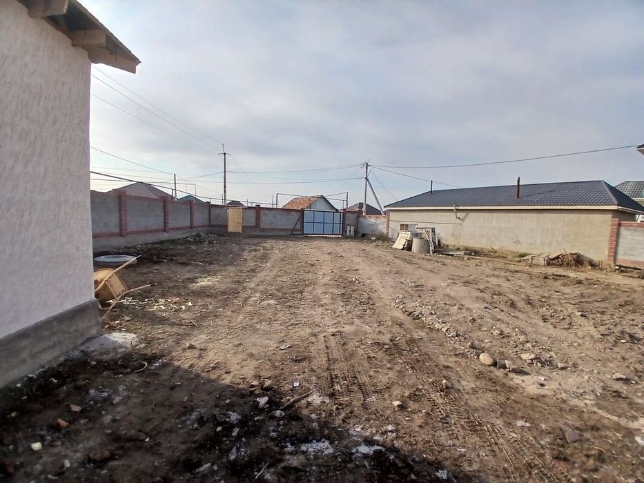 Продам времянку трех комнат