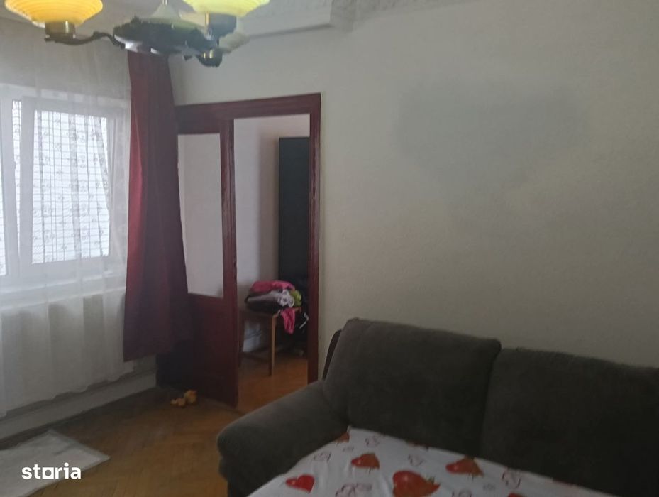 Apartament 4 camere/ Calimanesti / Etaj 2 /